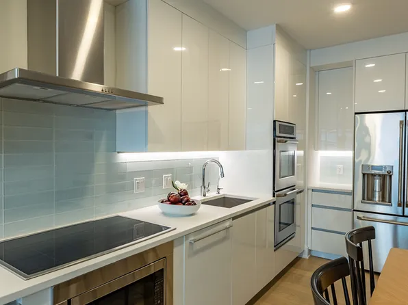 7505 River Road image 38 of 47