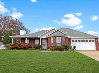 301 Locust Dr, Greenwood, AR 72936