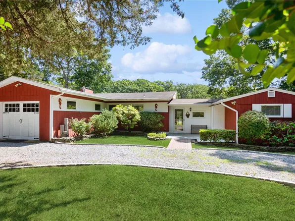 3100 Deep Hole Drive, Mattituck, NY 11952