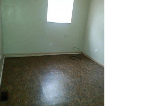 5th image of 2259 Hepburn Ave