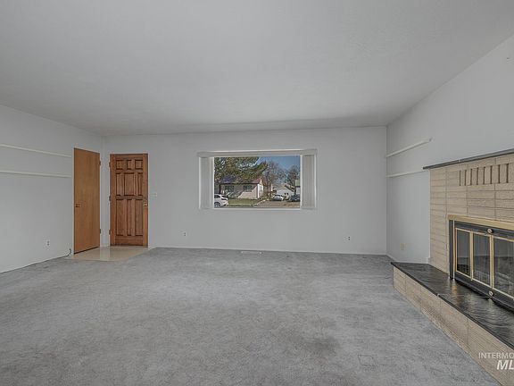 2nd image of 647 NW 3rd St