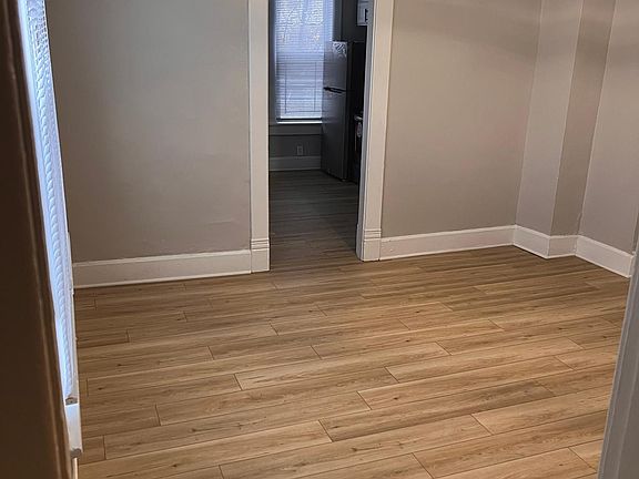 4th image of 1283 E Fulton St #1283