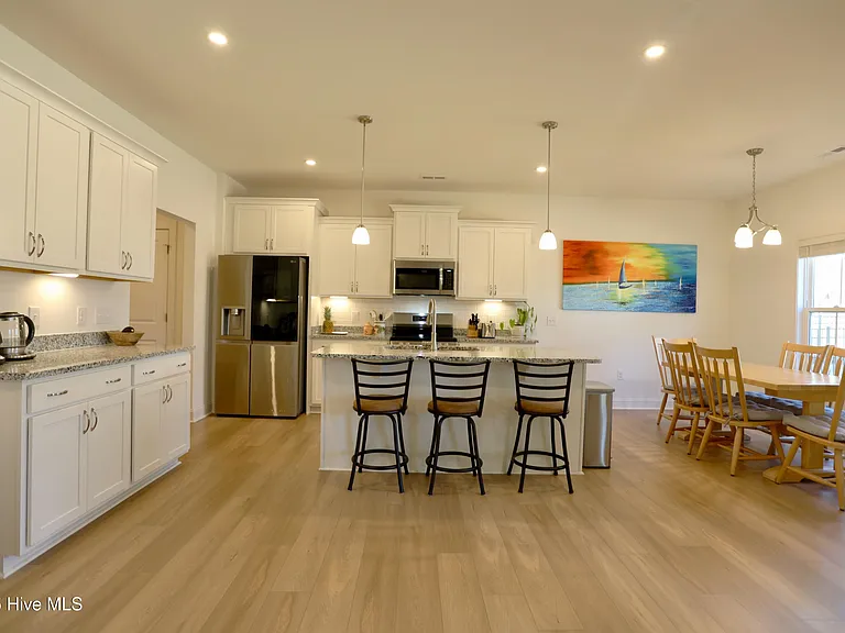100 Falkirk Ct — Photo 11