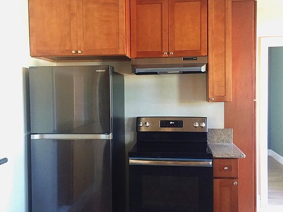 5th image of 228 Quincy Ave