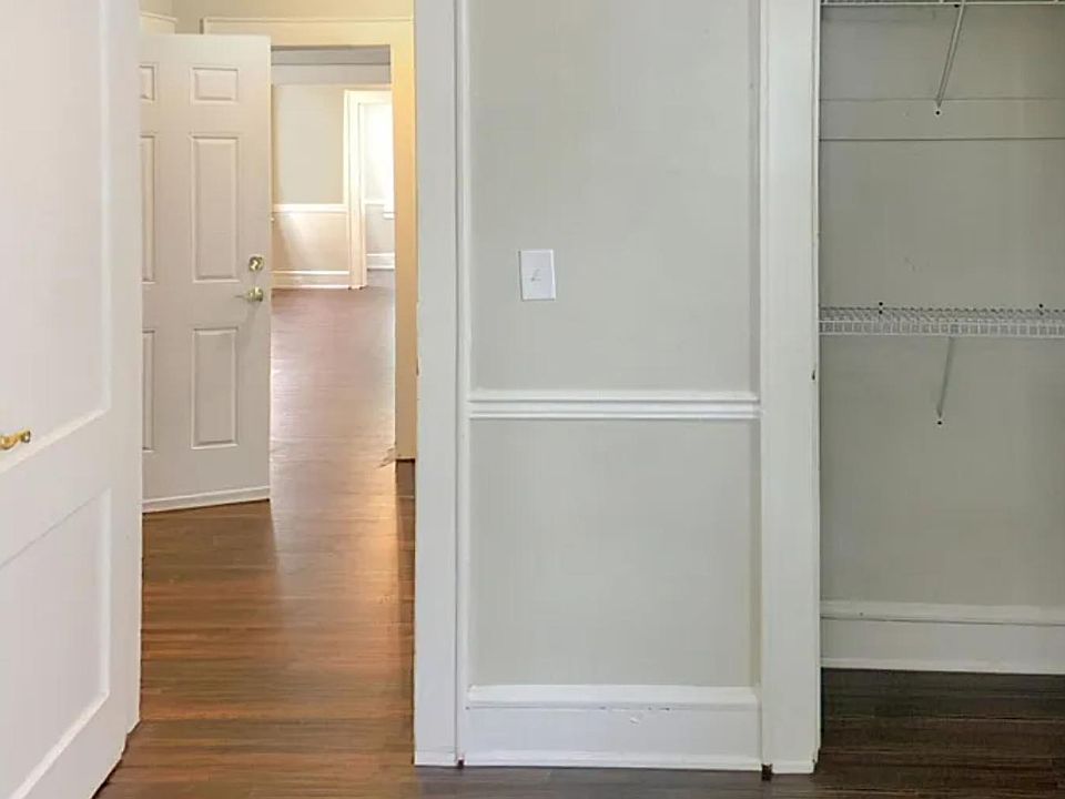 1st image of 137 Willowdale Ave APT 1