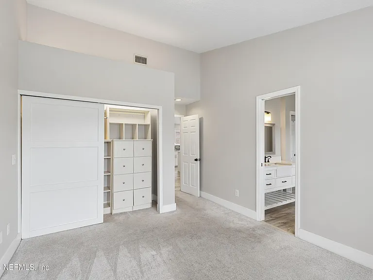 204 Crosstern Ct — Photo 17