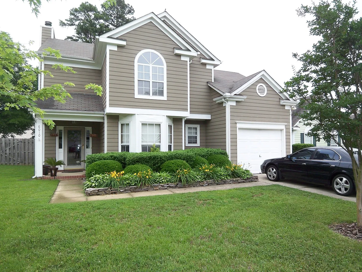 Gem In Lake Park Area! Coming Soon! — Photo 1