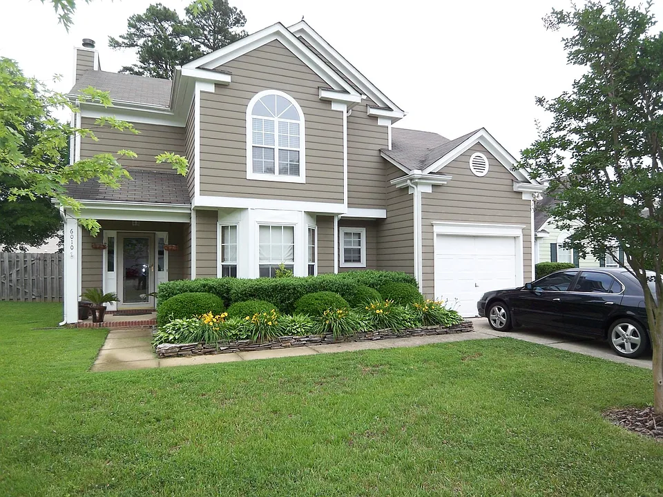 6010 Kenmore Ln