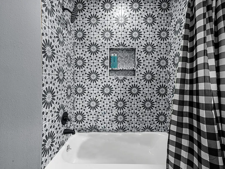 4406 Edison St — Photo 18