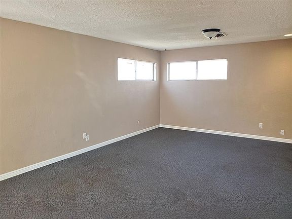 2nd image of 5016 Caroldean Ct
