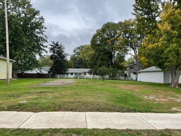 26 S Gosse Blvd, Princeton, IL 61356