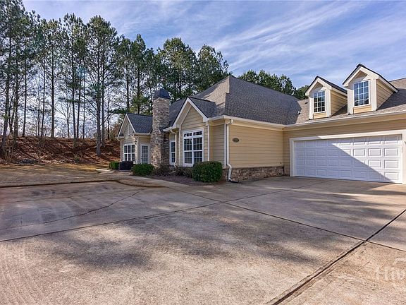 3rd image of 2232 Orchard Circle
