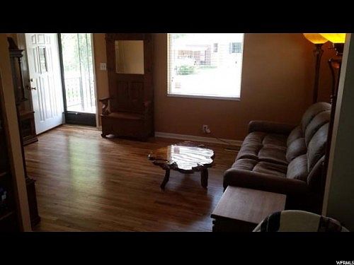 4th image of 3123 W Wright Ln