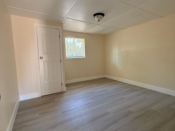 5th image of 3051 33rd Ave