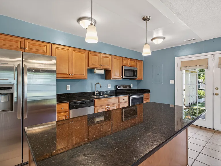 4718 Greenlaw Dr — Photo 8