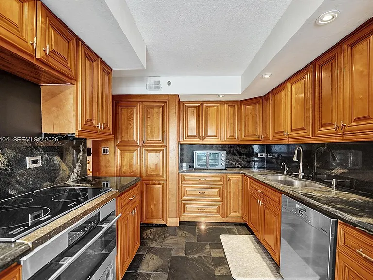 1201 S Ocean Dr #1702N — Photo 25