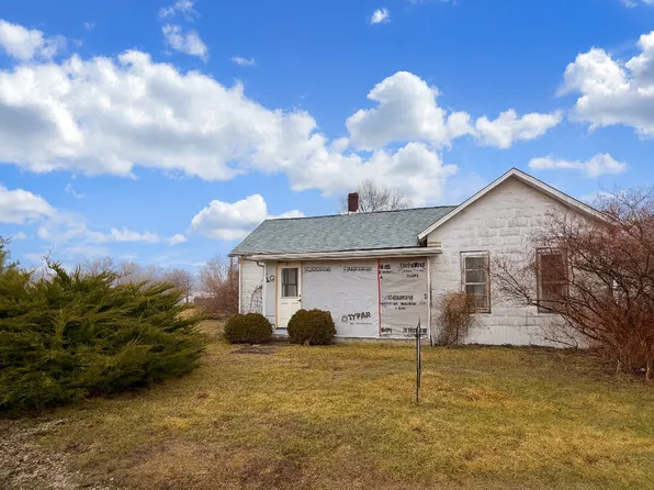 517 E Allen St, Farmer City, IL 61842