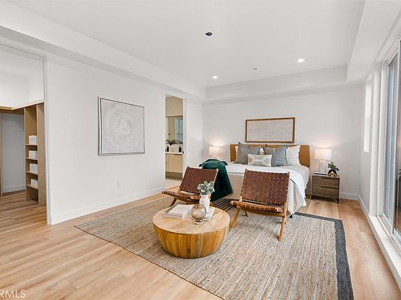 3rd image of 6057 N Tujunga Ave