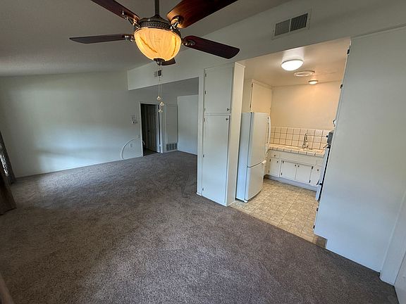 3rd image of 19021 Avenue Of The Oaks