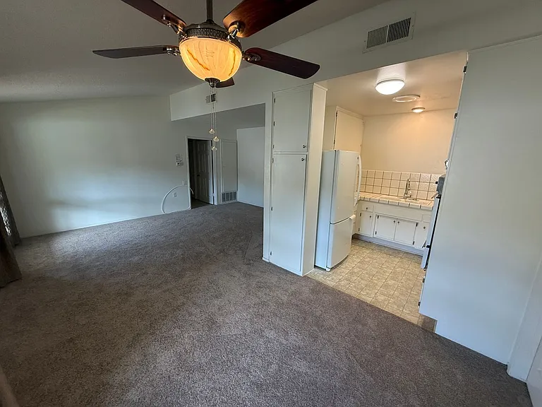 19021 Avenue Of The Oaks — Photo 3