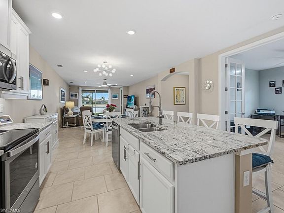3rd image of 14591 Edgewater CIR