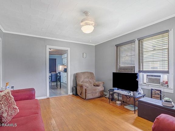 3rd image of 1214 Julia St