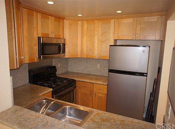 4th image of 24137 Del Monte Dr Unit 229