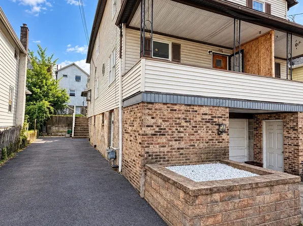 77 Carroll St #1/2, Pittston, PA 18640