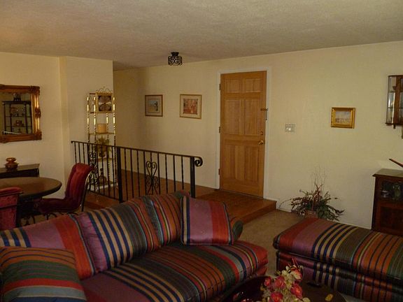 5th image of 3826 Westerfeld Dr NE