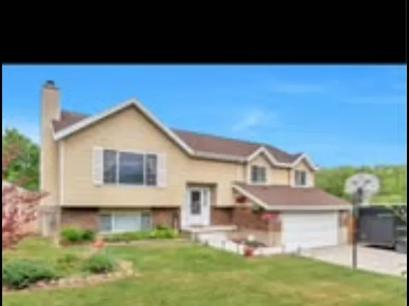 10214 S Willowbank Cir, Sandy, UT 84070