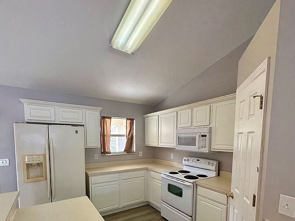 5th image of 201 Magellan Cir