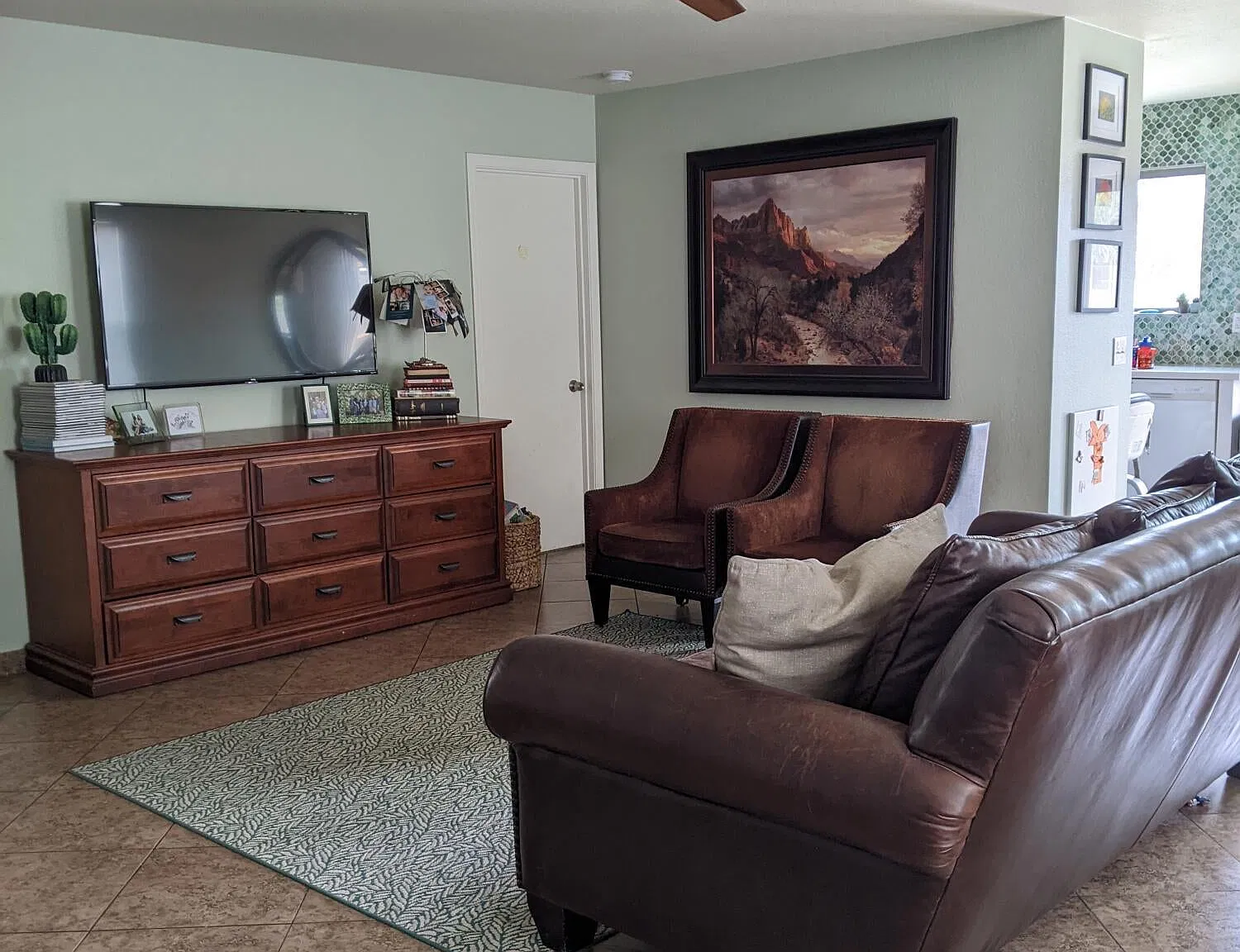 3 bed, 1196 sqft, $2,100 — Photo 3