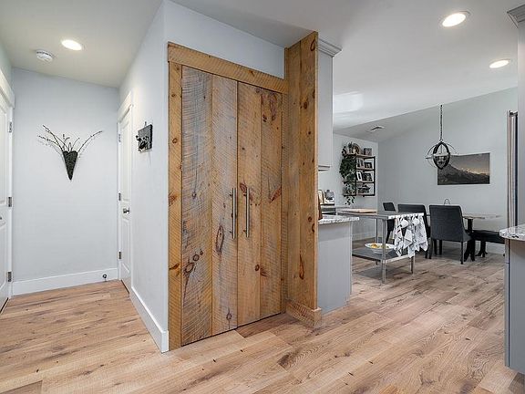 4th image of 129 Front St #201