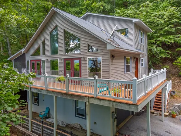 570 Maclor Forest Heights Rd, Franklin, NC 28734