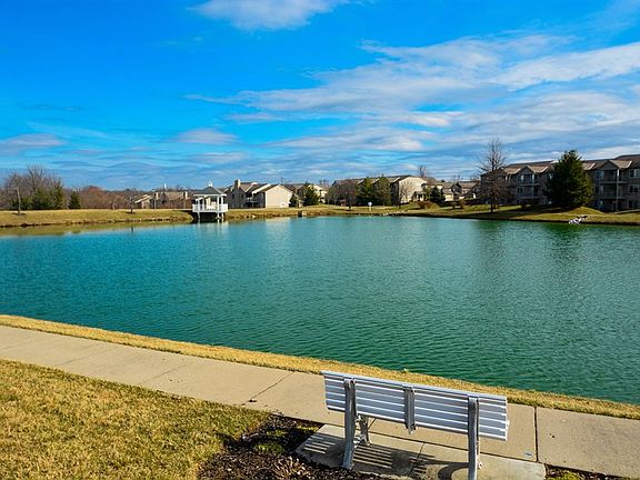 5th image of 2353 Twelve Oaks Dr #304