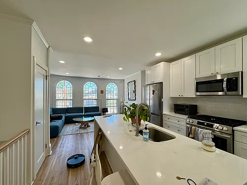 6114 Germantown Ave #2 Photo 1