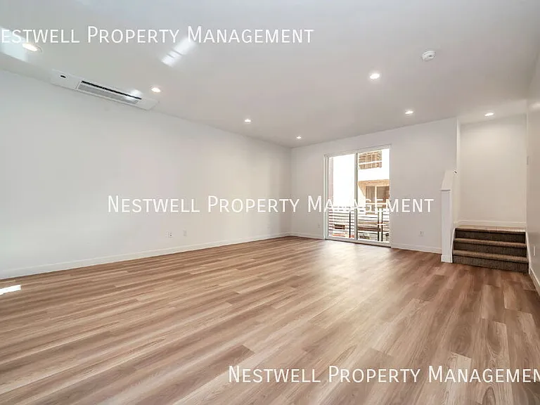 593 E Betsey Cv S — Photo 6