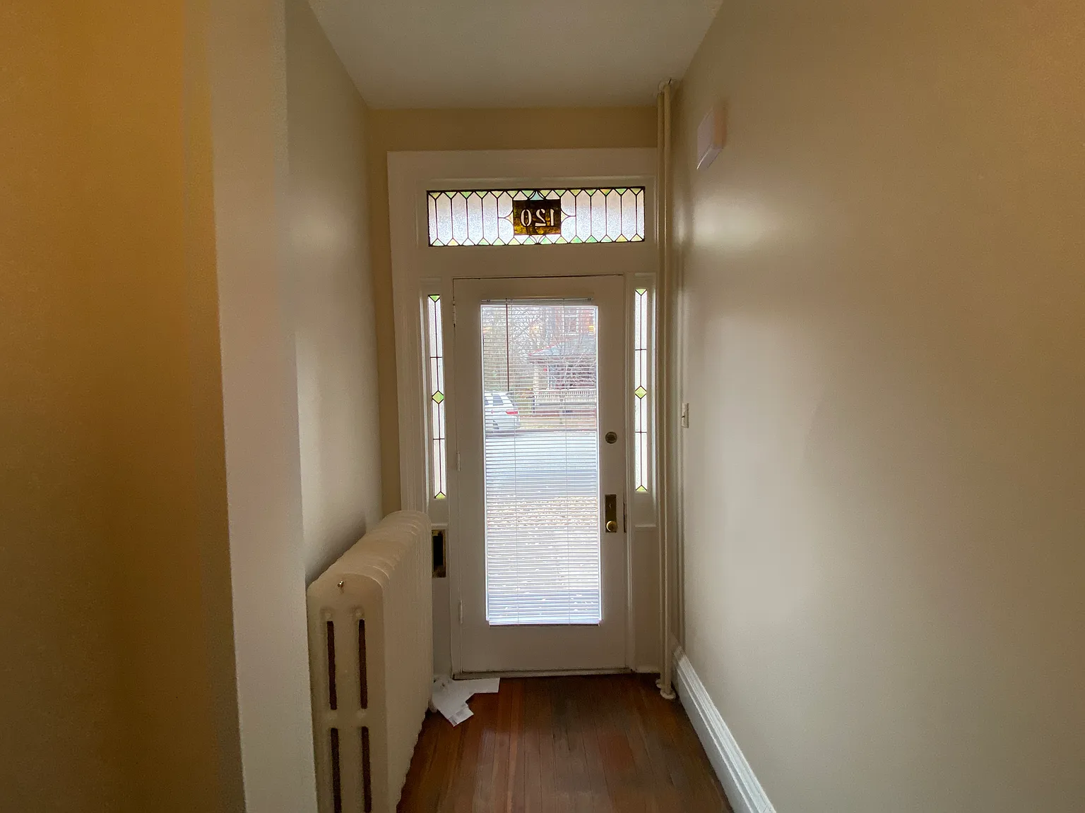 4 bed, 1.5 bath, 1894 sqft, $1,900 — Photo 4