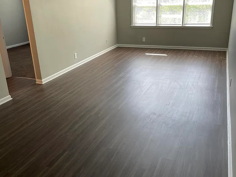 319 Idlewylde Dr #8 — Photo 3