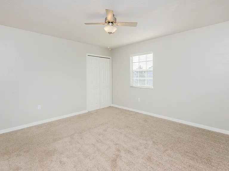Carmendy Square Apartments — Photo 20