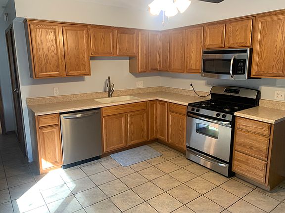 5th image of 605 Southfield Dr