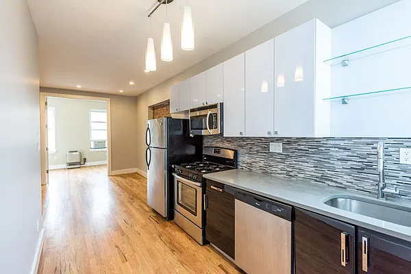 Rented by Nooklyn NYC LLC | media 9