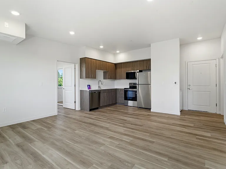 Evergreen Peak Apartments — Photo 44