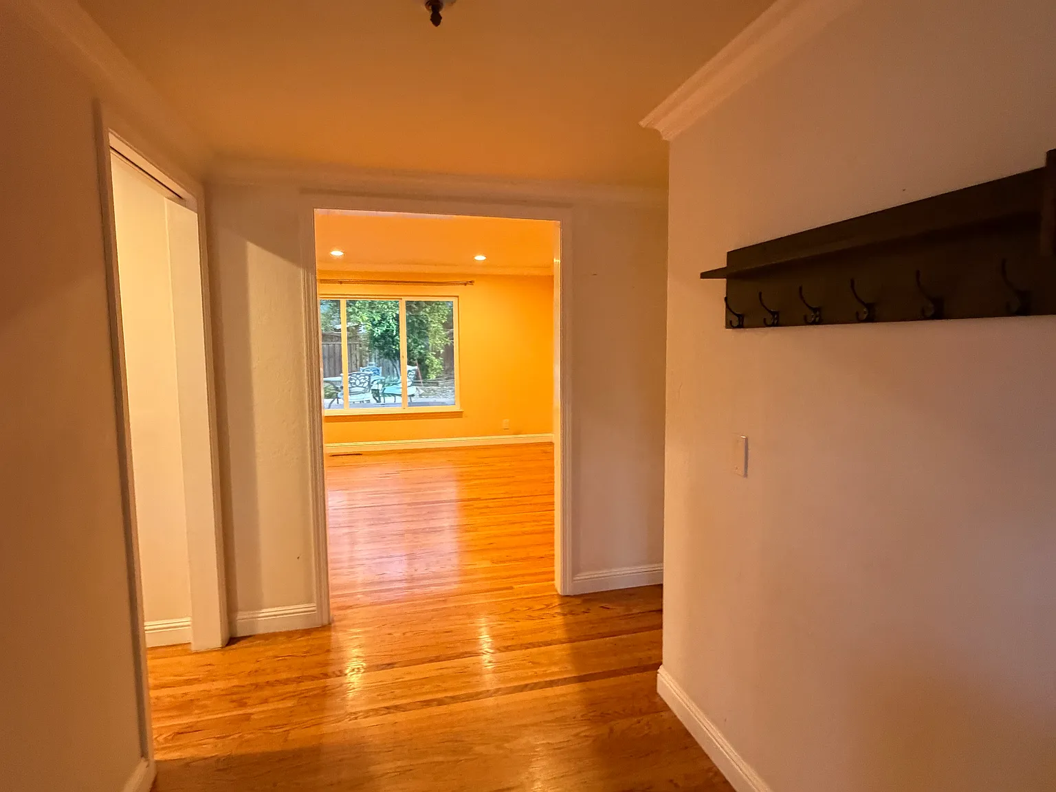 836 Lilac Way — Photo 2