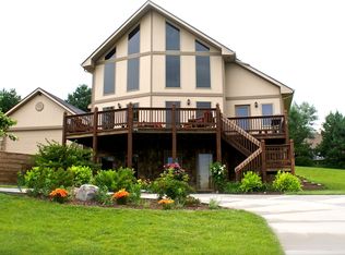 2002 Dunbar Dr, Plattsmouth, NE 68048