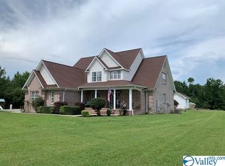 1657 Traylor St E, Fort Payne, AL 35968
