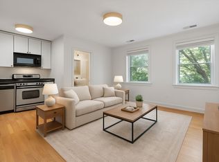 1347 W Eddy St APT 205, Chicago, IL 60657