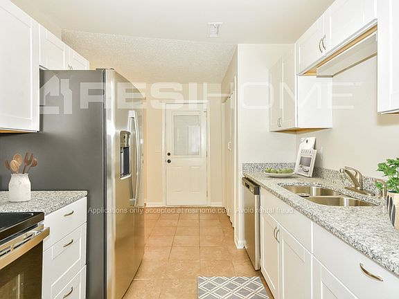 2nd image of 100 Vanderford Ln