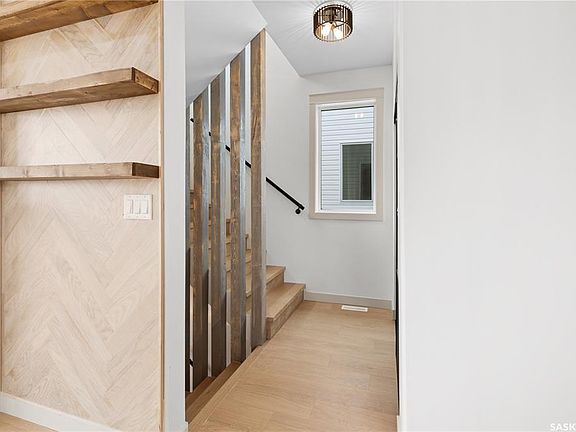 4th image of 426 Empress STREET