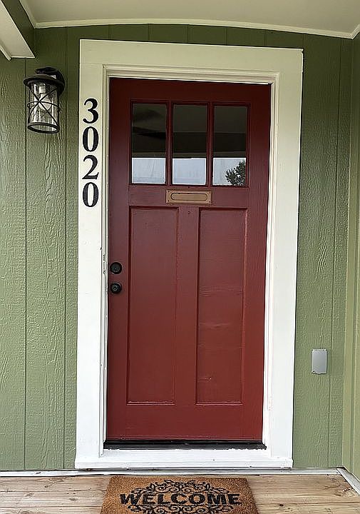 1st image of 3020 Western Ave